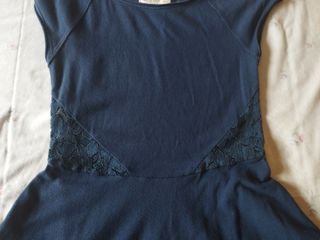 Vestido Hollister azul marino con encaje