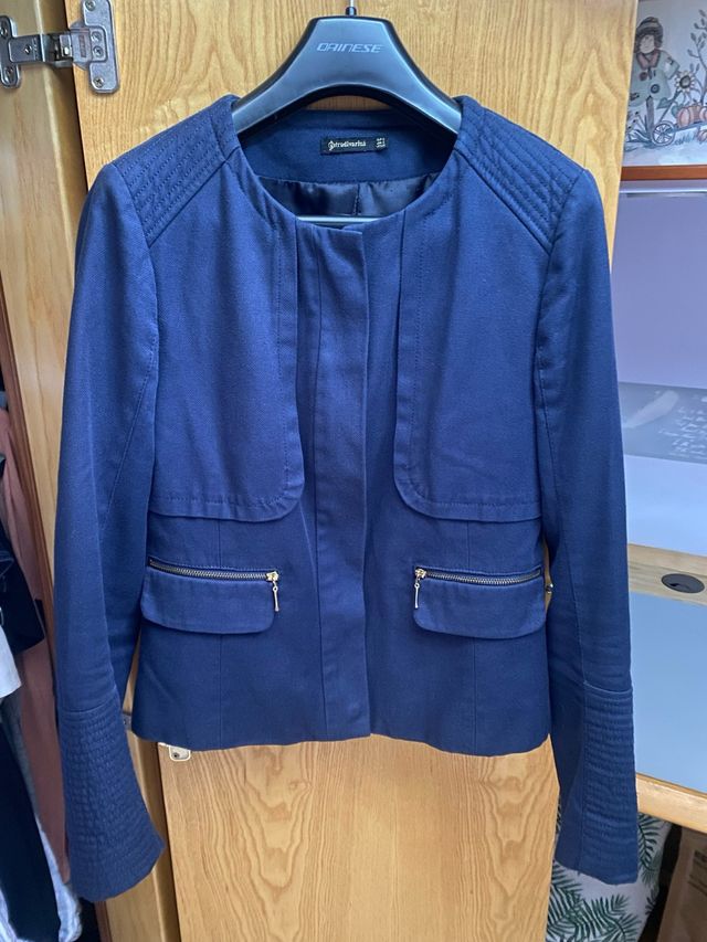 Cazadora Stradivarius azul Talla S