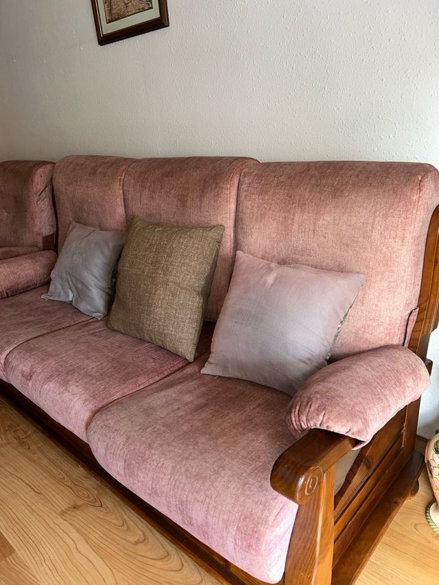 Sofá de 3 plazas y sillón tapizado