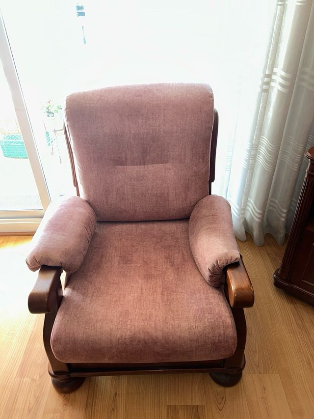 Sofá de 3 plazas y sillón tapizado