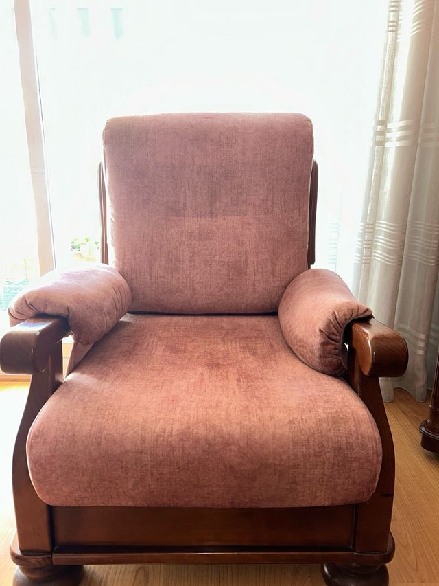 Sofá de 3 plazas y sillón tapizado