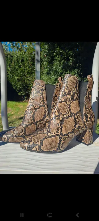Botines H&M serpiente talla 39