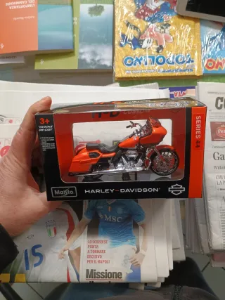 Maisto Harley Davidson Custom Serie 44