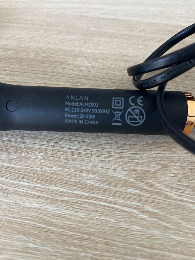 Cepillo Alisador ANLAN Negro y Dorado