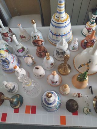 Collezione di campane decorative