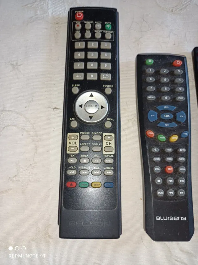 Lote mandos TV Axil, Blu:song, Loewe, Toshiba, Zge