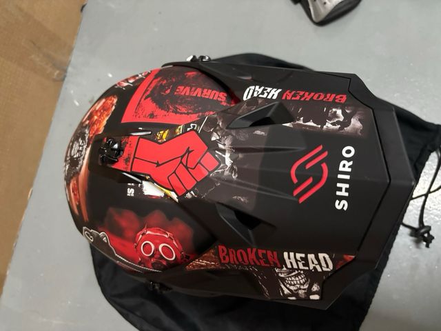 Casco y protecciones niño cross