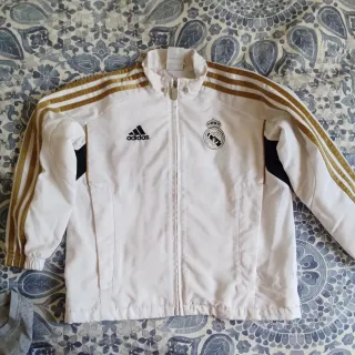 Lote Ropa Real Madrid para niño, niña de 5-6 años.