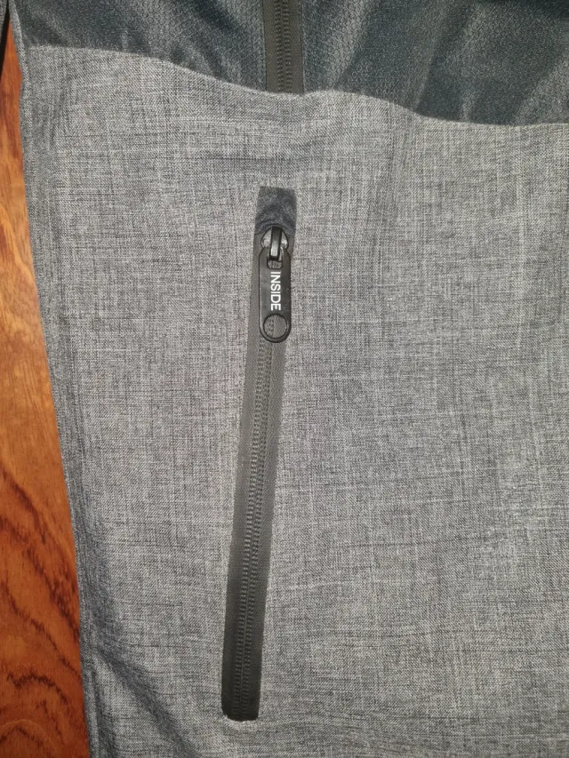 Abrigo Inside Negro y Gris