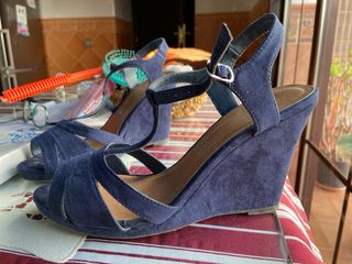 Sandalia cuña Atmosphere azul talla 38