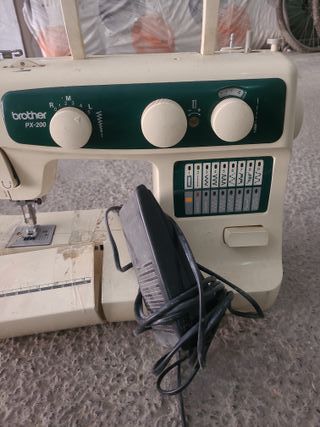 Máquina de Coser Brother Blanca