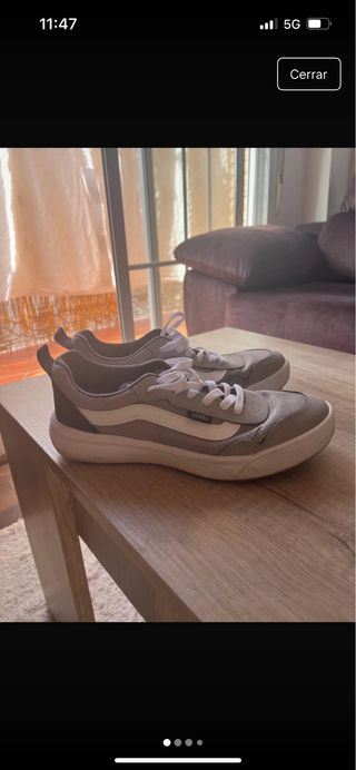 Zapatillas Vans Beige y Blancas