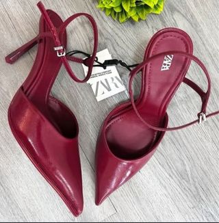 Zapatos de tacón Zara rojos talla 40