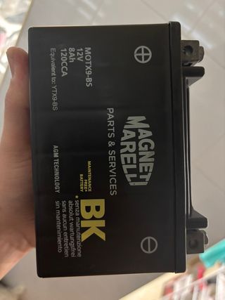 Batería Magneti Marelli MOTX9-BS 8Ah 120CCA Moto