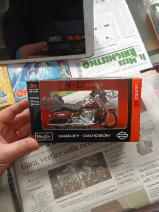 Modellino Harley Davidson Maisto 1:18