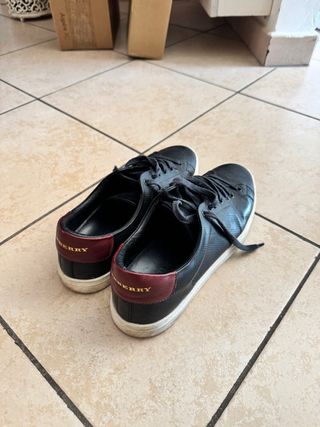 Sneakers Burberry Nere e Rosse