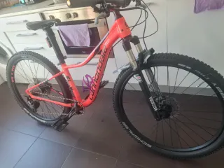 Bicicleta Cannondale Naranja-salmon