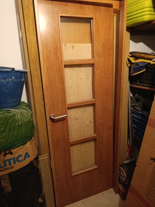Puerta interior madera con cristal