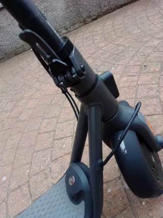 Patinete Eléctrico Ninebot F25.  Semi nuevo 