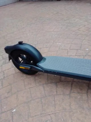 Patinete Eléctrico Ninebot F25.  Semi nuevo 