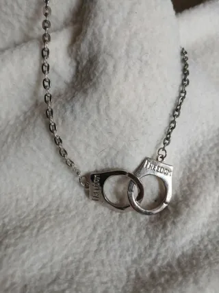 Collana con ciondolo Freedom argento