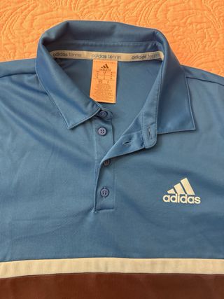 Polo Adidas azul y gris