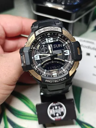 Reloj Casio G-Shock Negro y Dorado