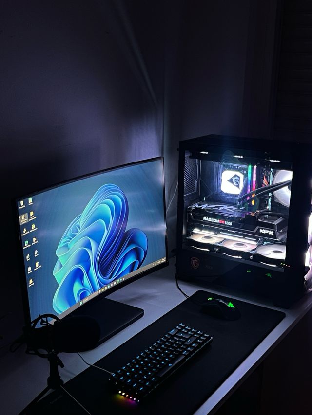 PC Gamer RX 6800 16GB 
precio de hoy