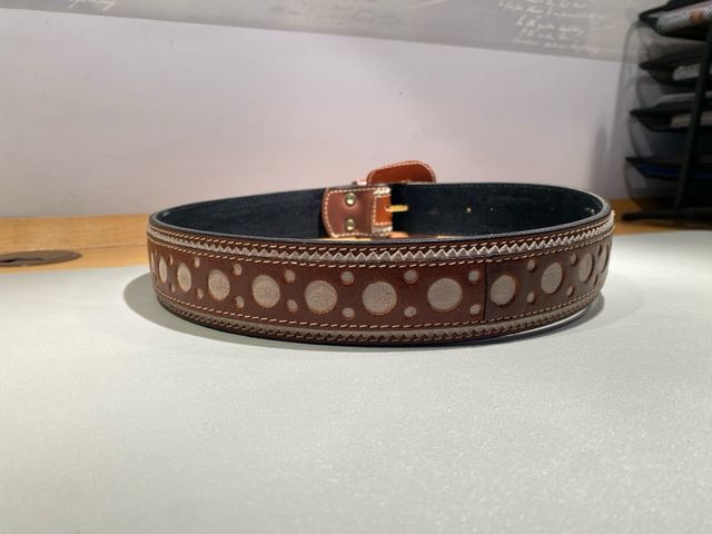 Cinturón mujer piel marrón y ante con círculos
