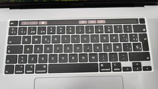 MacBook Pro 16" i7 9750H 512GB/16GB RAM