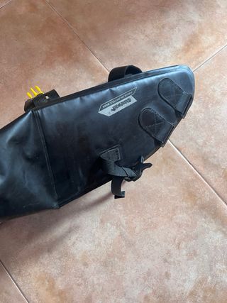 Bolsa sillín / Alforja Rhinowalk Negra