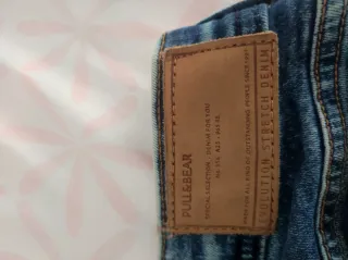 Vaqueros Azules Rotos