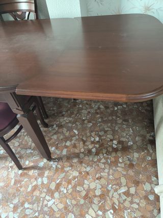 Mesa y 6 Sillas de Comedor Madera