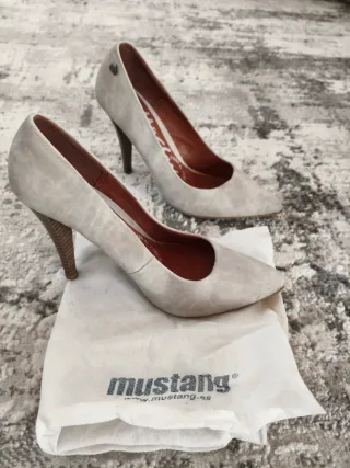Zapatos de tacón Mustang beige/gris