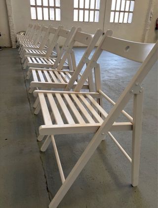 Sillas de madera blancas plegables