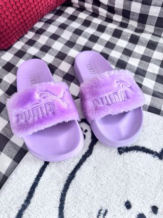 Chanclas Puma Moradas Peludas