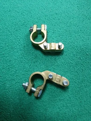Juego de 2 bornas de batería de latón
