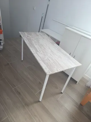 Mesa de escritorio o apoyo madera y metal