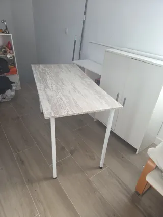 Mesa de escritorio o apoyo madera y metal
