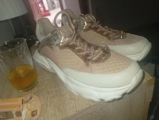 Zapatillas Mujer Doradas y Rosas