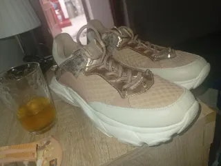 Zapatillas Mujer Doradas y Rosas
