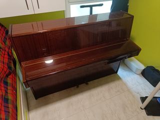 Piano Vertical Caoba Oscuro