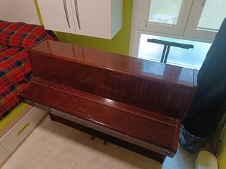 Piano Vertical Caoba Oscuro
