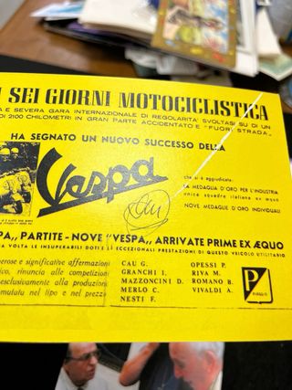 Lotto Vespista Cau con autografi lotto 7