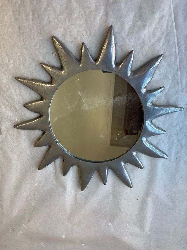 Espejo con forma de sol