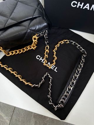 Borsa Chanel 19