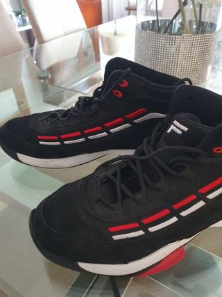 Zapatillas Baloncesto Fila Talla 42 Negras Rojas