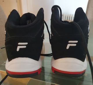 Zapatillas Baloncesto Fila Talla 42 Negras Rojas