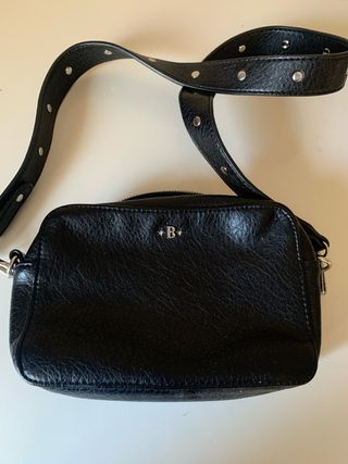 Bolso bandolera Brownie negro tachuelas