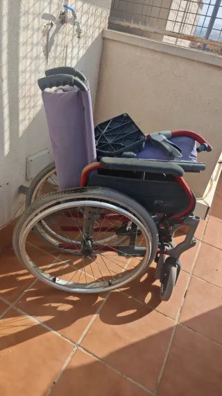 Silla de ruedas plegable
